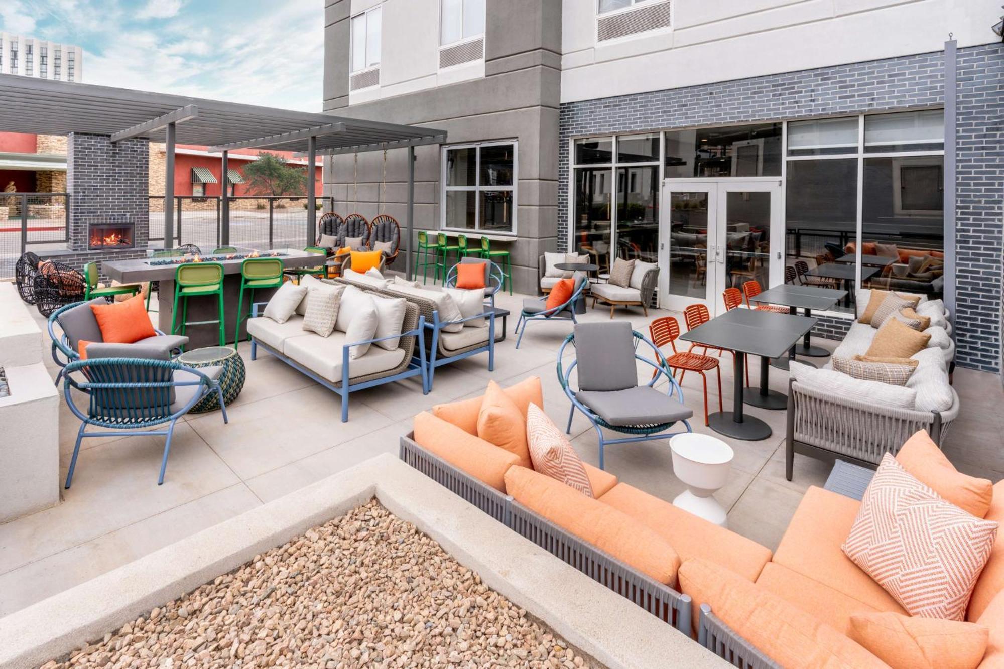 Hilton Garden Inn Albuquerque Uptown Exterior foto